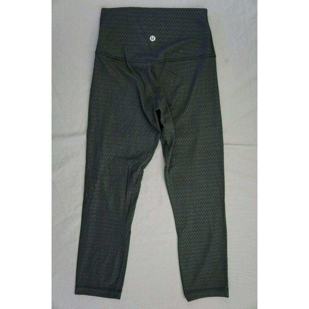Lululemon Wunder Under Crop Black Geometric Athletic Leggings Women's Size 4
